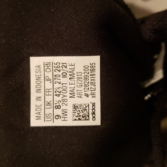 Brand New Men Adidas Shoe, Black Size 9 - Picture 7 of 10